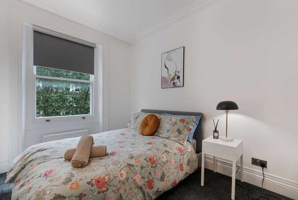 Knightsbridge Two Bed Apartment Londýn Exteriér fotografie